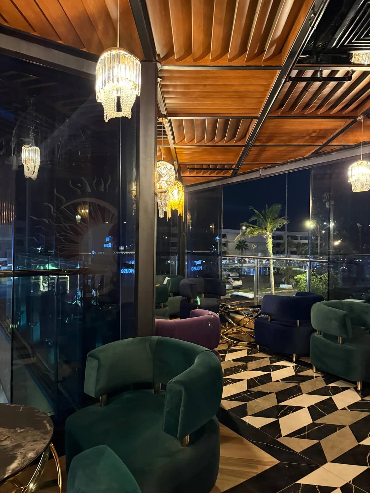 الصور · Taksim Point 9